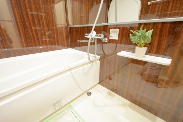 川口アパートメント バス