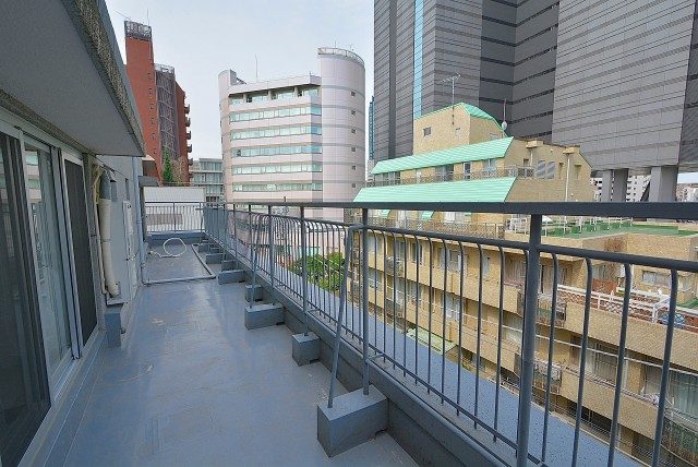 南平台マンション バルコニー