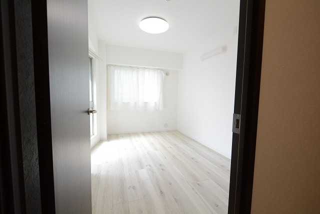 南平台マンション 洋室①