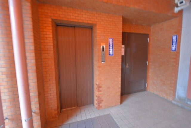 グローリア初穂音羽 エントランス