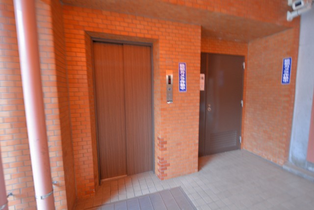 グローリア初穂音羽 エントランス