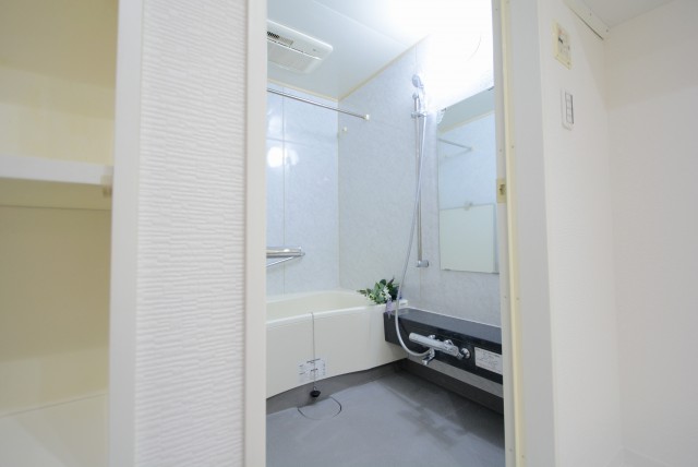 サンウッド新宿戸山フラッツ バス