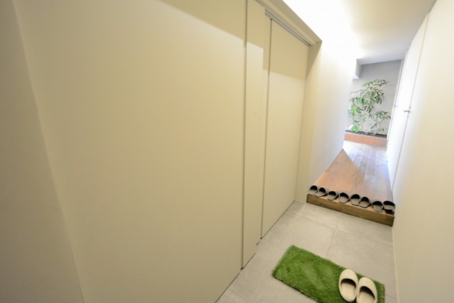 イトーピア渋谷桜ヶ丘 玄関