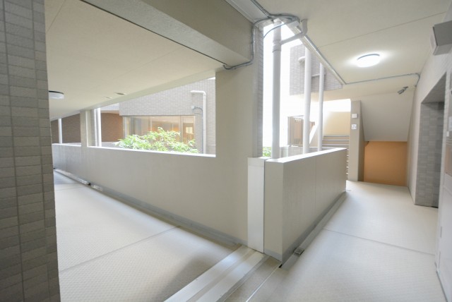 フォルスコート目黒大橋 エントランス