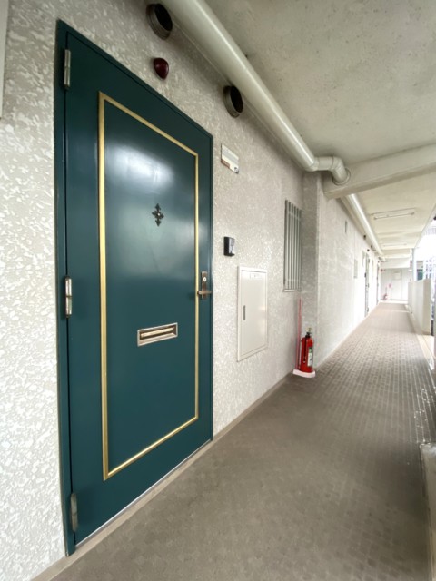 東建島津山南ハイツ 玄関