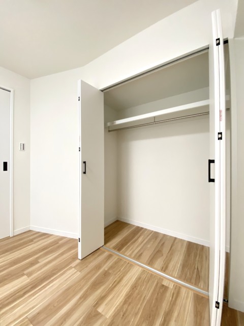 東建島津山南ハイツ 洋室