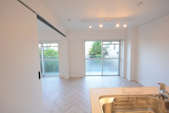 秀和高円寺レジデンス バルコニー