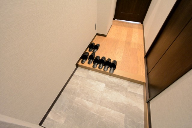 NK五反田コータース 玄関