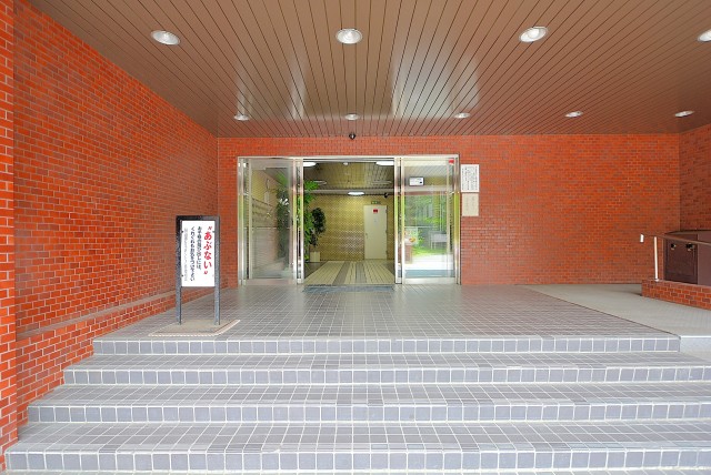 砧公園ヒミコマンション　エントランス