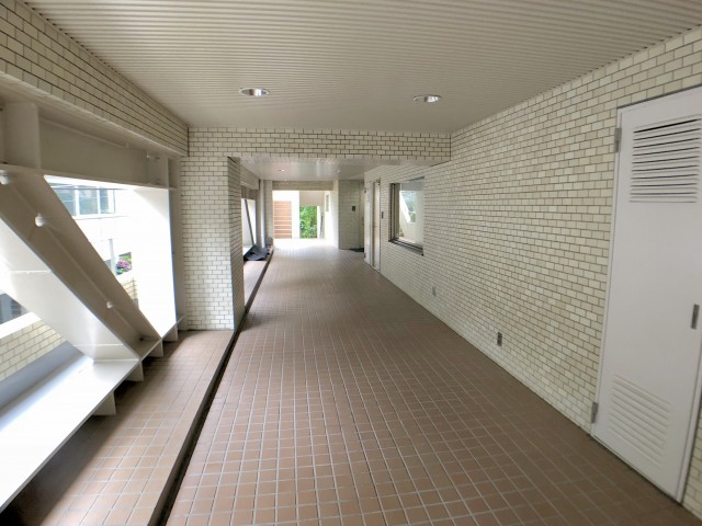 初台パークサイドハイツ エントランス