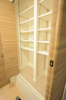 ハヤマビル 玄関 ハヤマビル 玄関