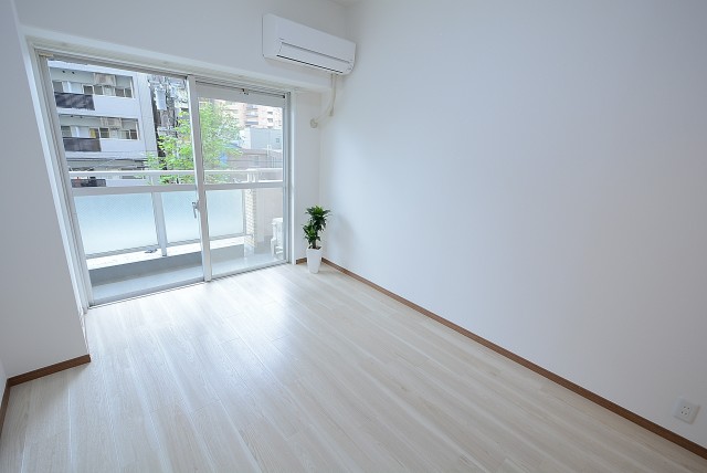 朝日白山マンション LD～洋室