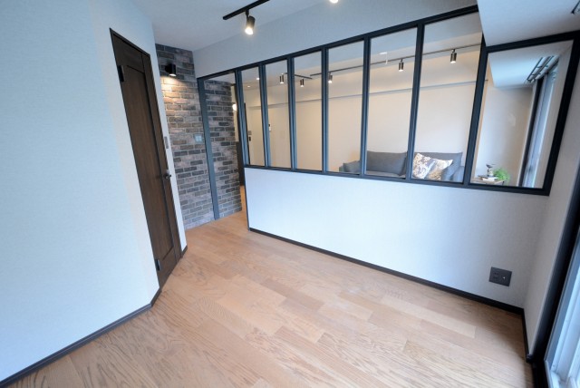 NK五反田コータース 洋室