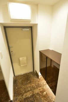 三軒茶屋スカイハイツ 玄関