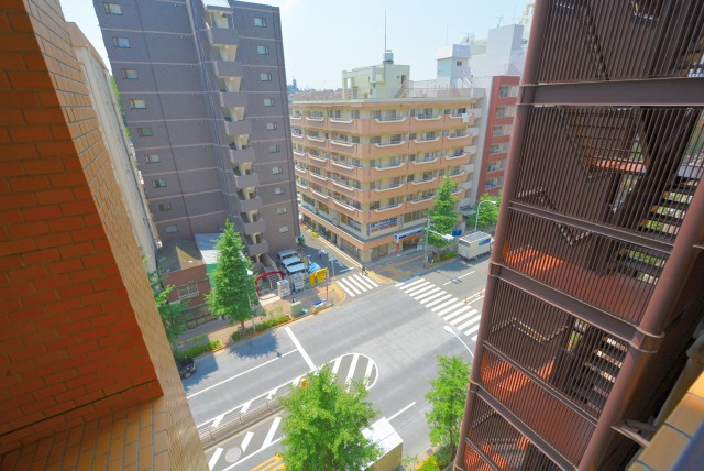 三井音羽ハイツ 共有廊下