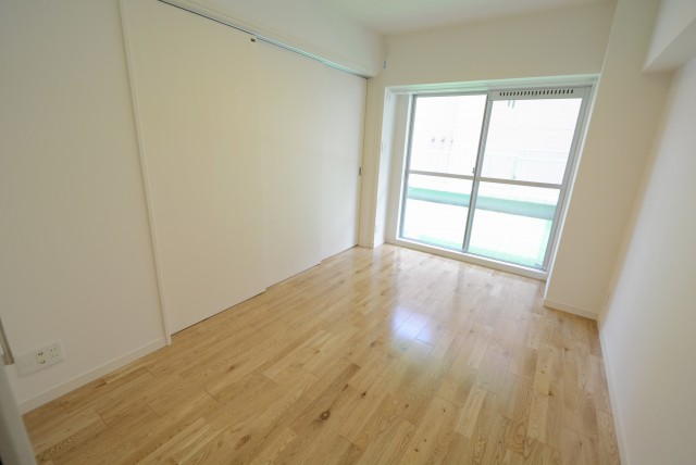 メゾンドール明石 洋室2