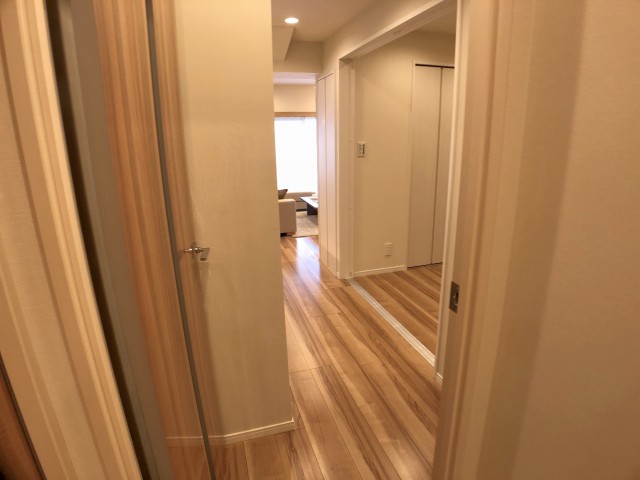 初台パークサイドハイツ 玄関