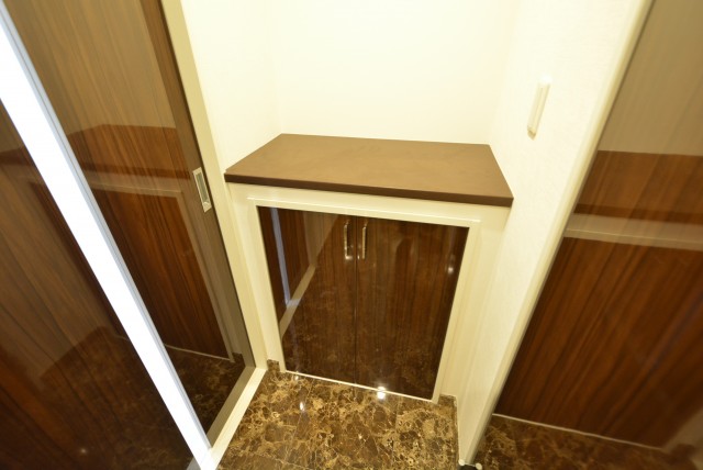 三軒茶屋スカイハイツ 玄関