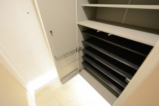 都立大バロンズコート 玄関