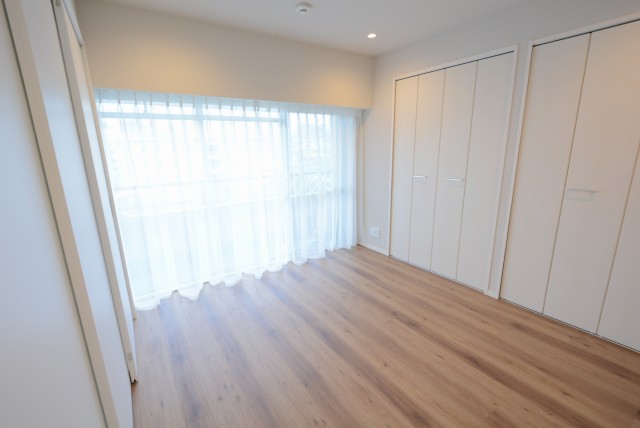 マンション駒場 洋室１