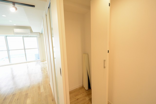 メゾンドール明石 廊下収納