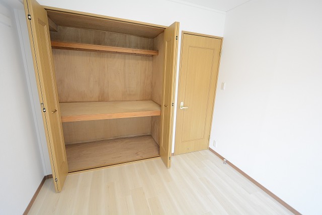 朝日白山マンション 洋室②