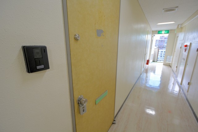 グランドパレス田町　玄関