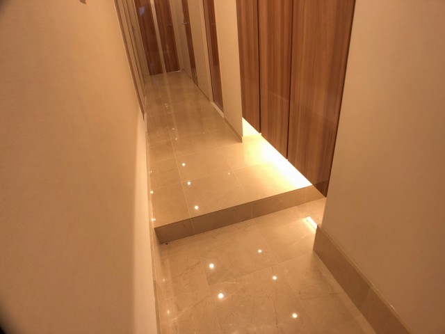 初台パークサイドハイツ 玄関