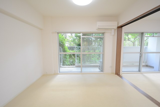 ファミリータウン東陽 バルコニー