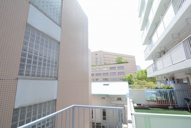 メゾンドール明石 バルコニー