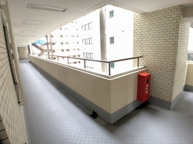 初台パークサイドハイツ 外廊下