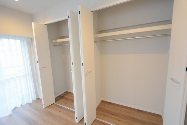 マンション駒場 洋室１