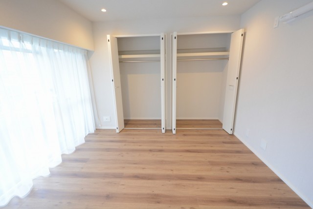 マンション駒場 洋室１