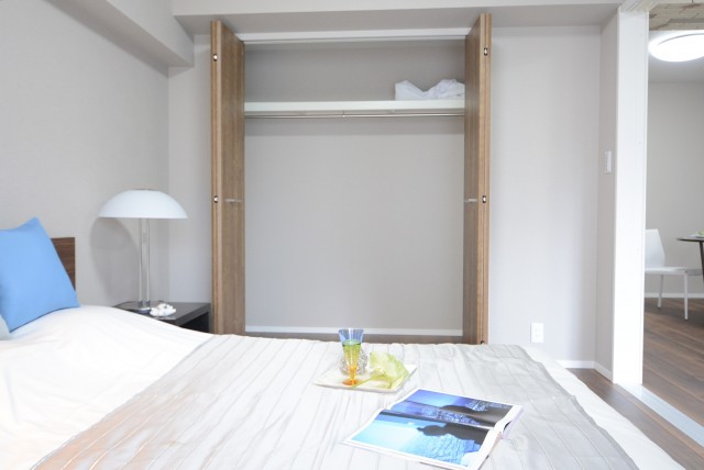 朝日広尾マンション　洋室収納