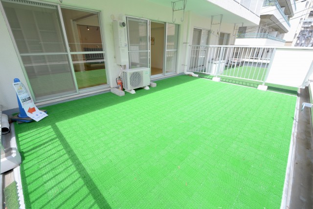 メゾンドール明石 バルコニー