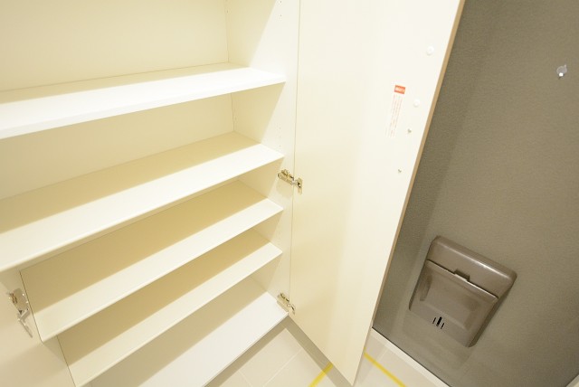 砧公園ヒミコマンション 玄関