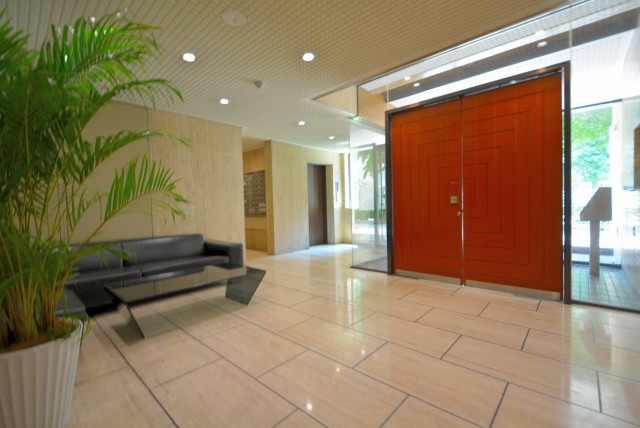 三井音羽ハイツ エントランス