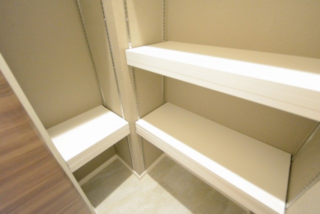 グランドパレス田町　玄関