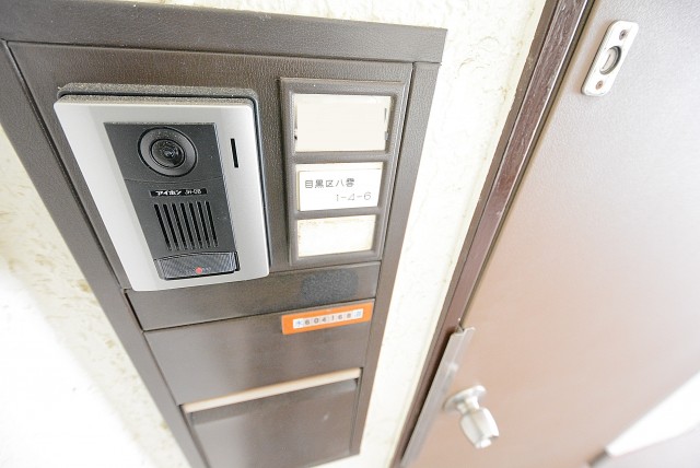 都立大バロンズコート 玄関