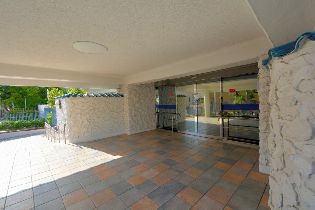 秀和高円寺レジデンス エントランス