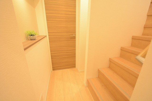 ハヤマビル 階段 ハヤマビル 階段