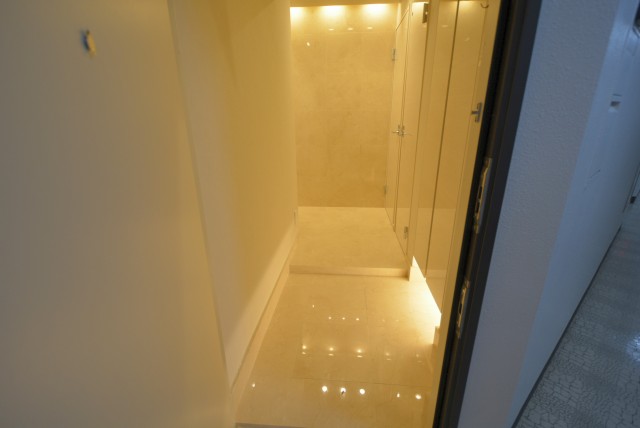 チュリス氷川坂 玄関