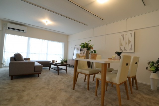 深沢ハイム リビング