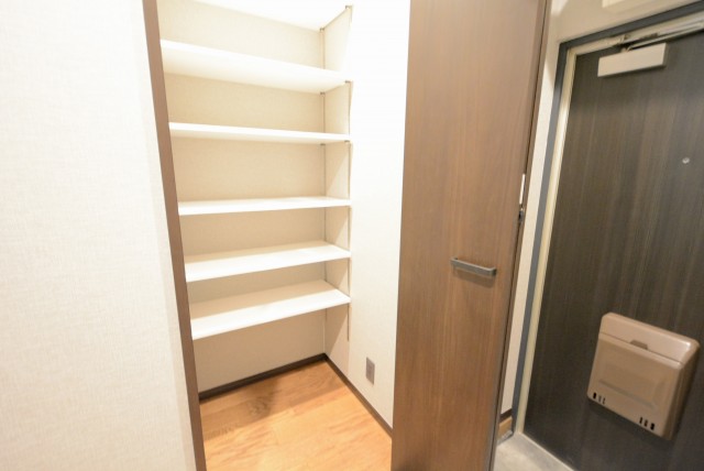 NK五反田コータース 玄関