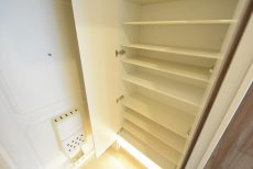 三軒茶屋スカイハイツ 玄関