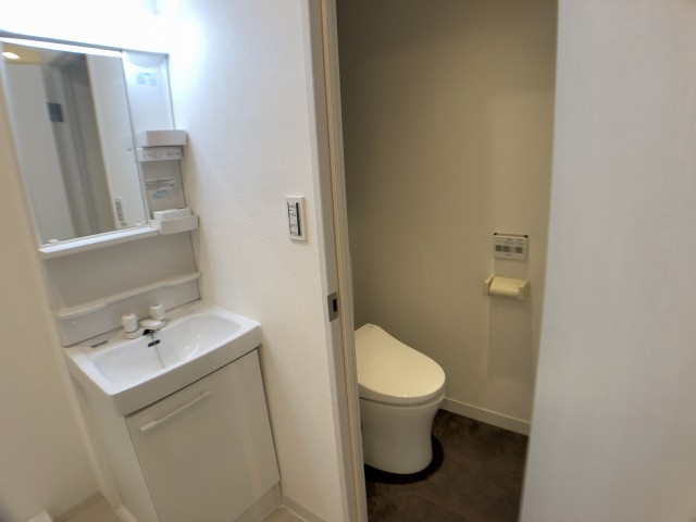 赤坂南部坂ハイツ トイレ