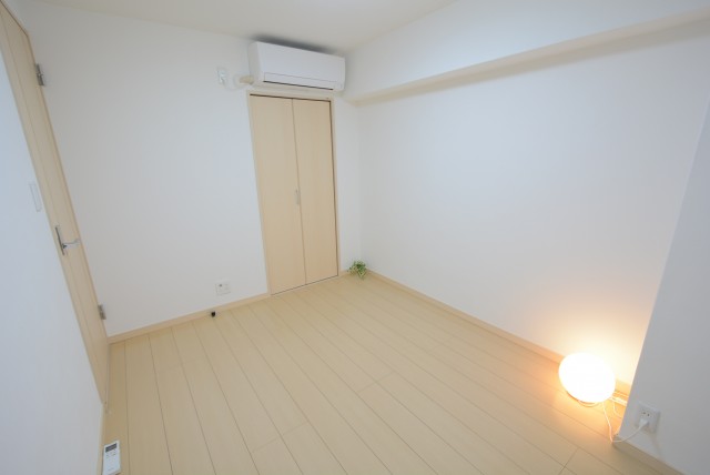 自由ヶ丘フラワーマンション 洋室