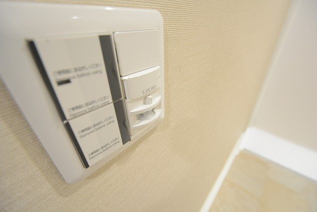 都立大バロンズコート 玄関