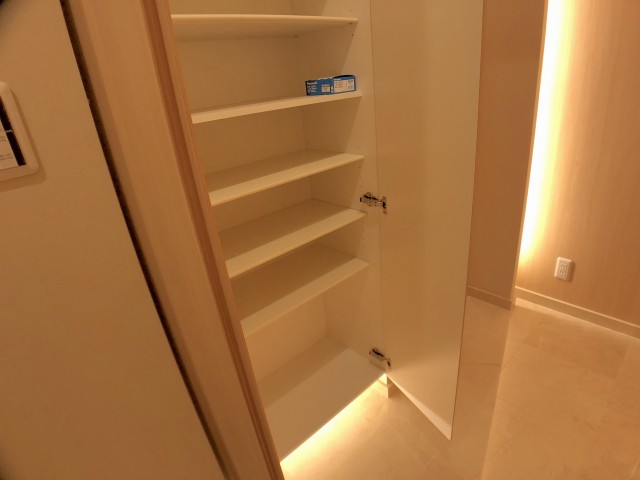 幡ヶ谷コーエイマンション 玄関