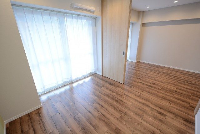 都立大バロンズコート　洋室4.8